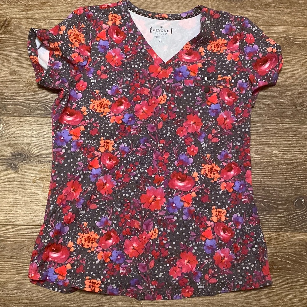 Beyond scrubs scrub top‎ XS